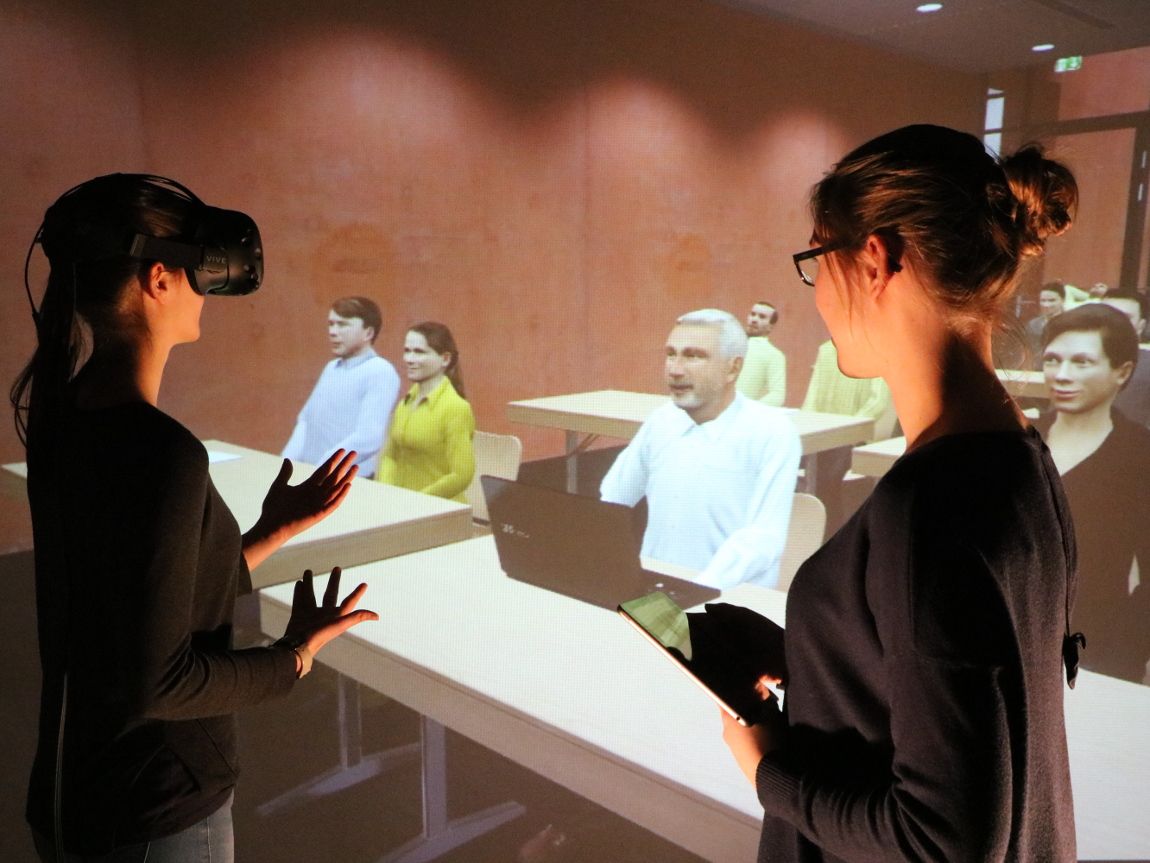 Virtuelle Realität für Umgang mit Ängsten, z.B. bei Vorträgen